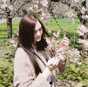 Meet your Posher, Caitlin